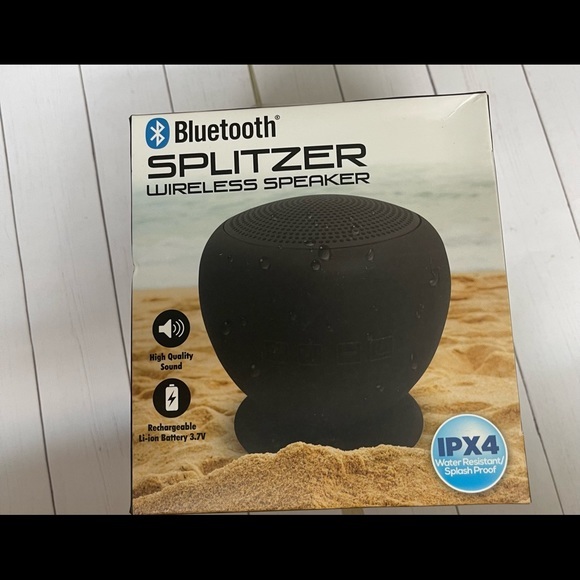 NWT Bluetooth Wireless Speaker/Water Resistant - Picture 1 of 3